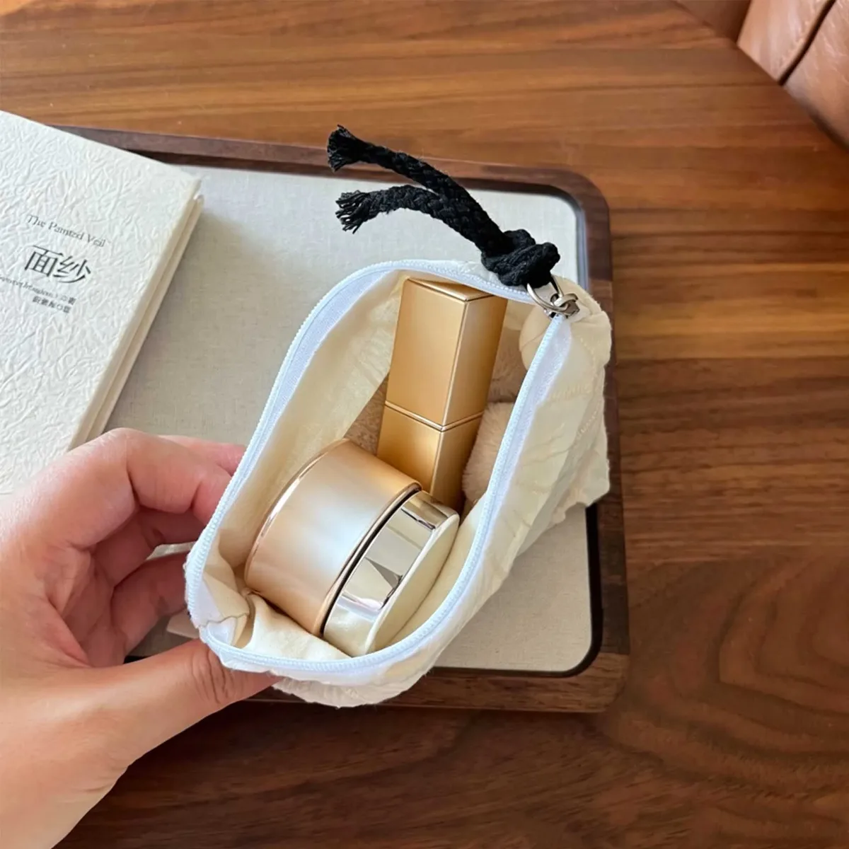 mini trousse de maquillage rétro en dentelle brodée, porte-monnaie à fermeture éclair, petit organisateur de cosmétiques, pochette pour serviettes hygiéniques, porte-cartes