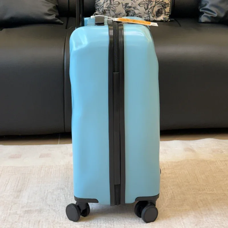 valise embossée walktrip, robuste et durable, bagage à main 20 pouces pour hommes et femmes, valise à roulettes 28 pouces avec serrure à combinaison24