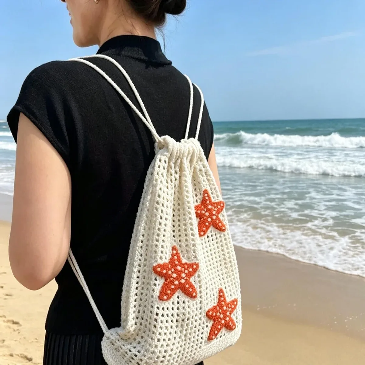 sac à dos tendance en maille brodée étoile de mer ajourée - grande capacité avec cordon de serrage, motif étoile de mer orange, peut contenir un ballon de basket, un ballon de football et des équipements de camping, en fibre de polyester beige, idéal pour les accessoires de vacances en plein air, style décontracté, sac à dos de rangement multifonctionnel, sac de rangement parfait pour les vacances, sac de rangement pour ballon de football, sac à dos cadeau pour célébrations et commémorations, unisexe, adapté à toutes les saisons