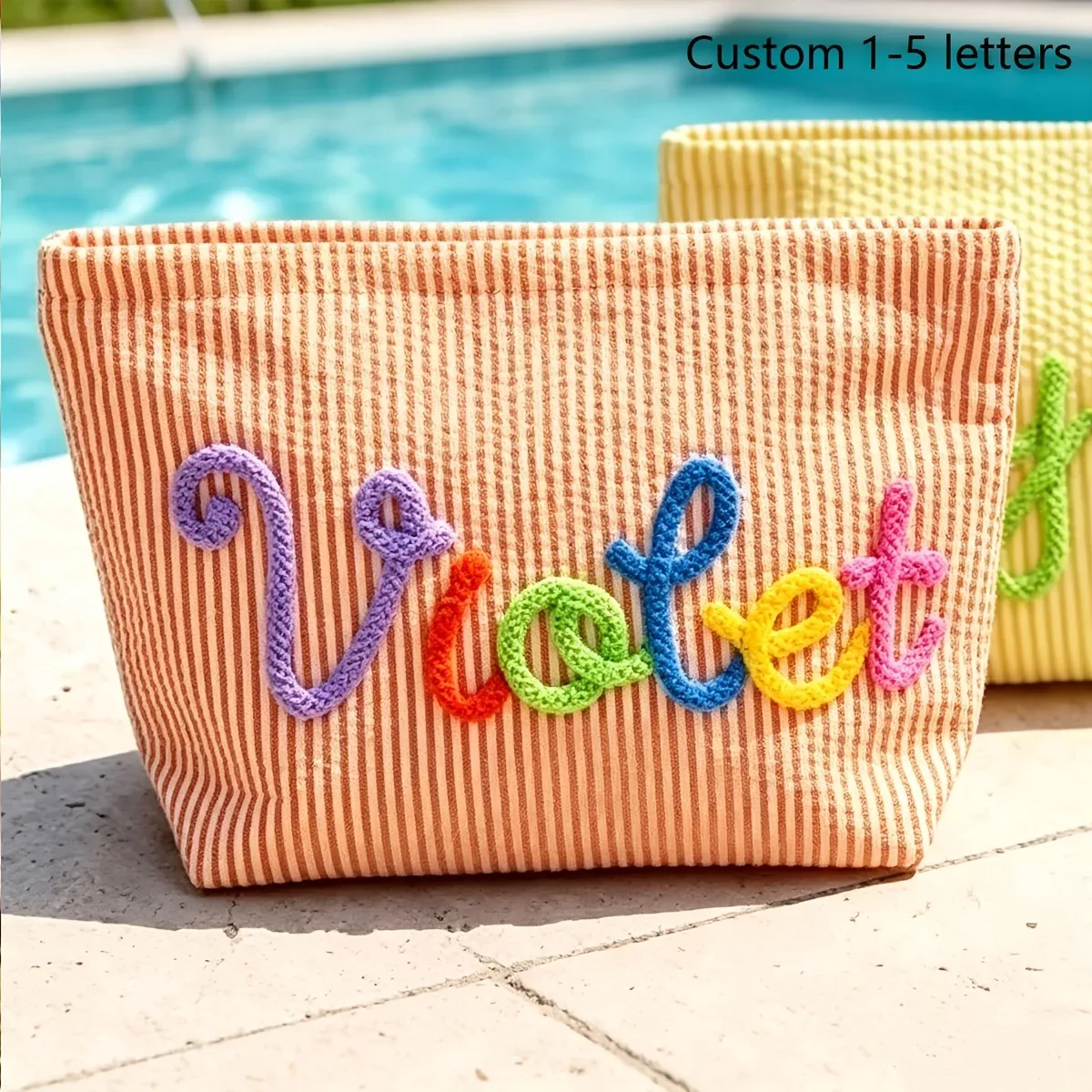 1 pièce trousse de maquillage personnalisable en seersucker rayé, pochette cosmétique de voyage portable, sac de rangement pour la plage d'été, cadeau pour demoiselle d'honneur et petite amie