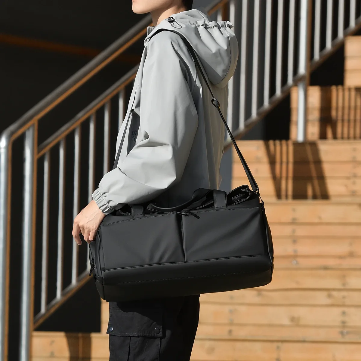sac de voyage sportif de grande capacité, résistant à l'usure, avec compartiments séparés pour articles humides et secs et compartiment à chaussures indépendant, sac de fitness unisexe à porter à la main ou en bandoulière