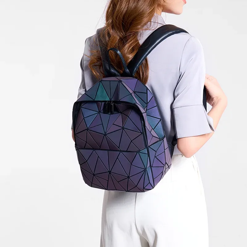 sac à dos tendance et polyvalent à motif diamant pour femme, motif diamant géométrique, coutures changeantes de couleur à la lumière du jour