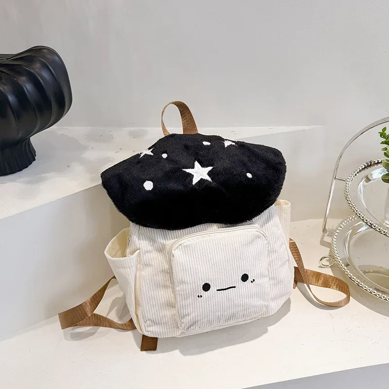 sac à dos champignon en peluche kawaii pour femmes, fourre-tout mignon avec bretelles réglables, fermeture à glissière, sacs à dos d'étudiant en velours côtelé rouge/blanc