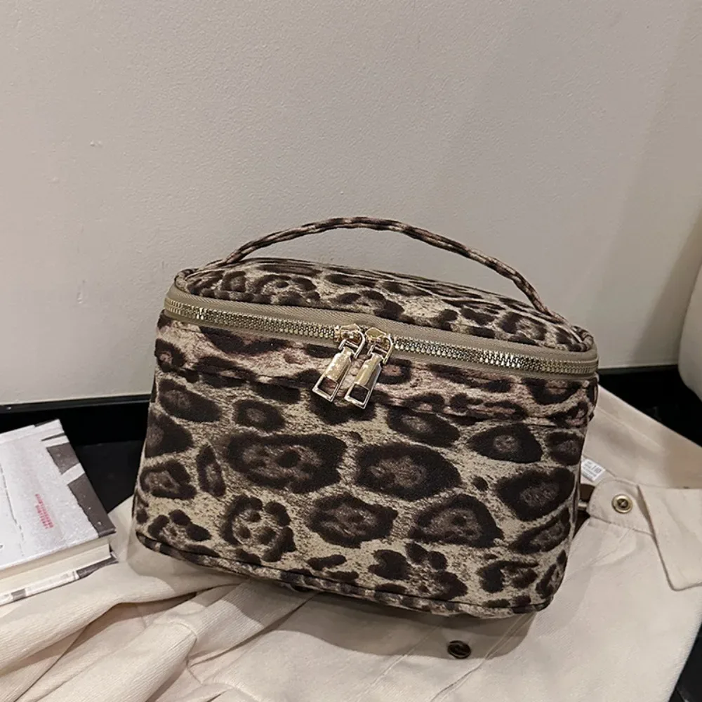 nouvelle trousse de toilette grande capacité à imprimé léopard en faux daim, boîte de rangement multi-poches, sac de voyage portable
