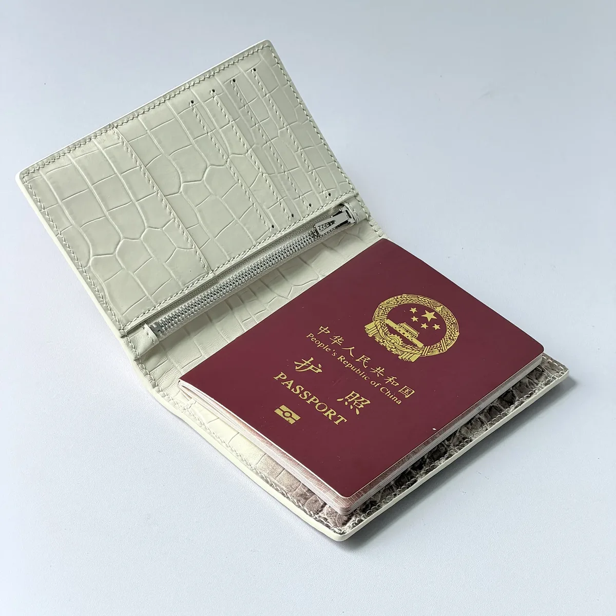 porte-passeport en cuir véritable motif crocodile en peau de vache de l'himalaya, luxe unisexe, initiales offertes, sac de voyage portable pour passeport