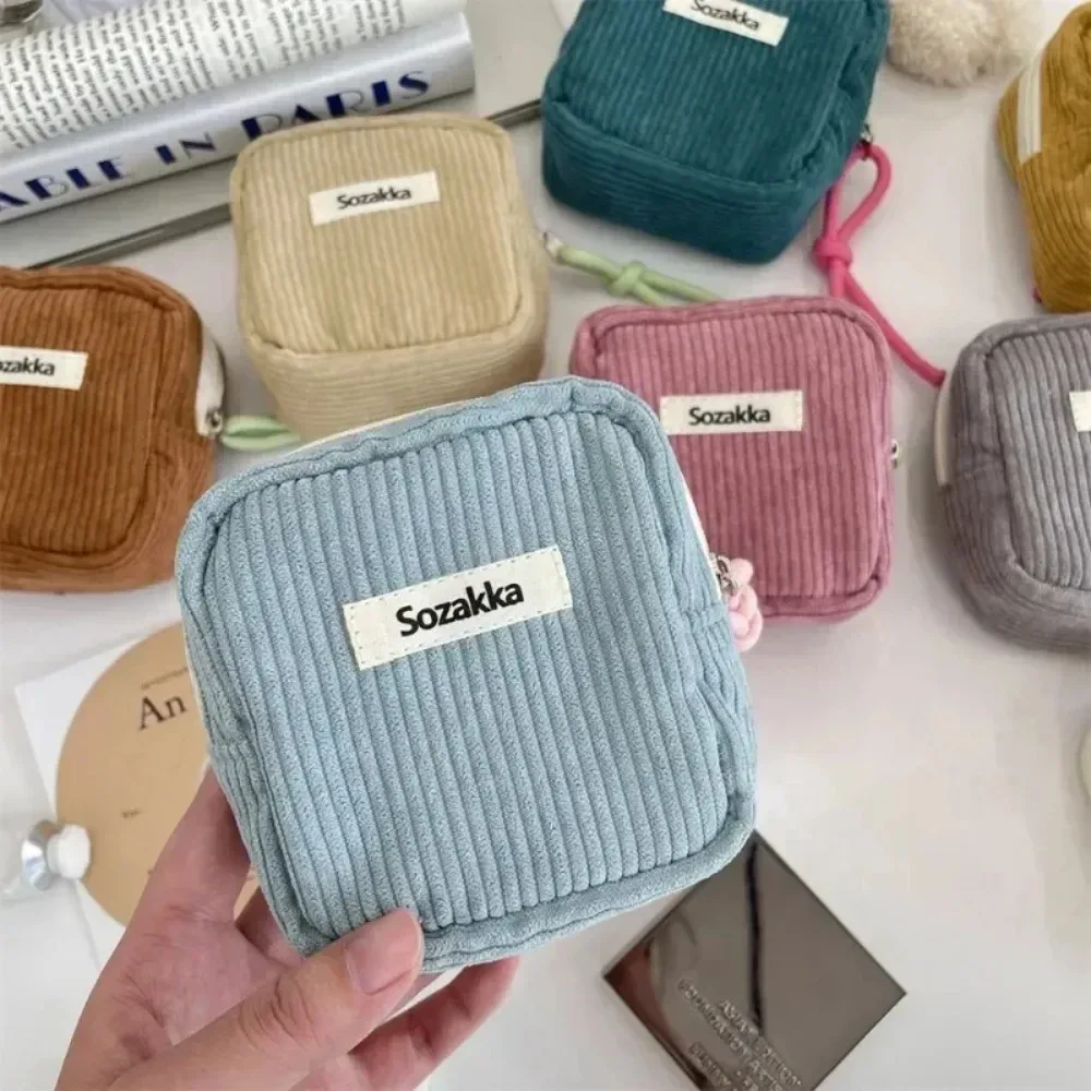 Porte-monnaie pour femmes avec fermeture éclair, grande capacité, sac à cosmétiques, serviettes hygiéniques, écouteurs, pochette à rouge à lèvres, petite trousse de maquillage carrée