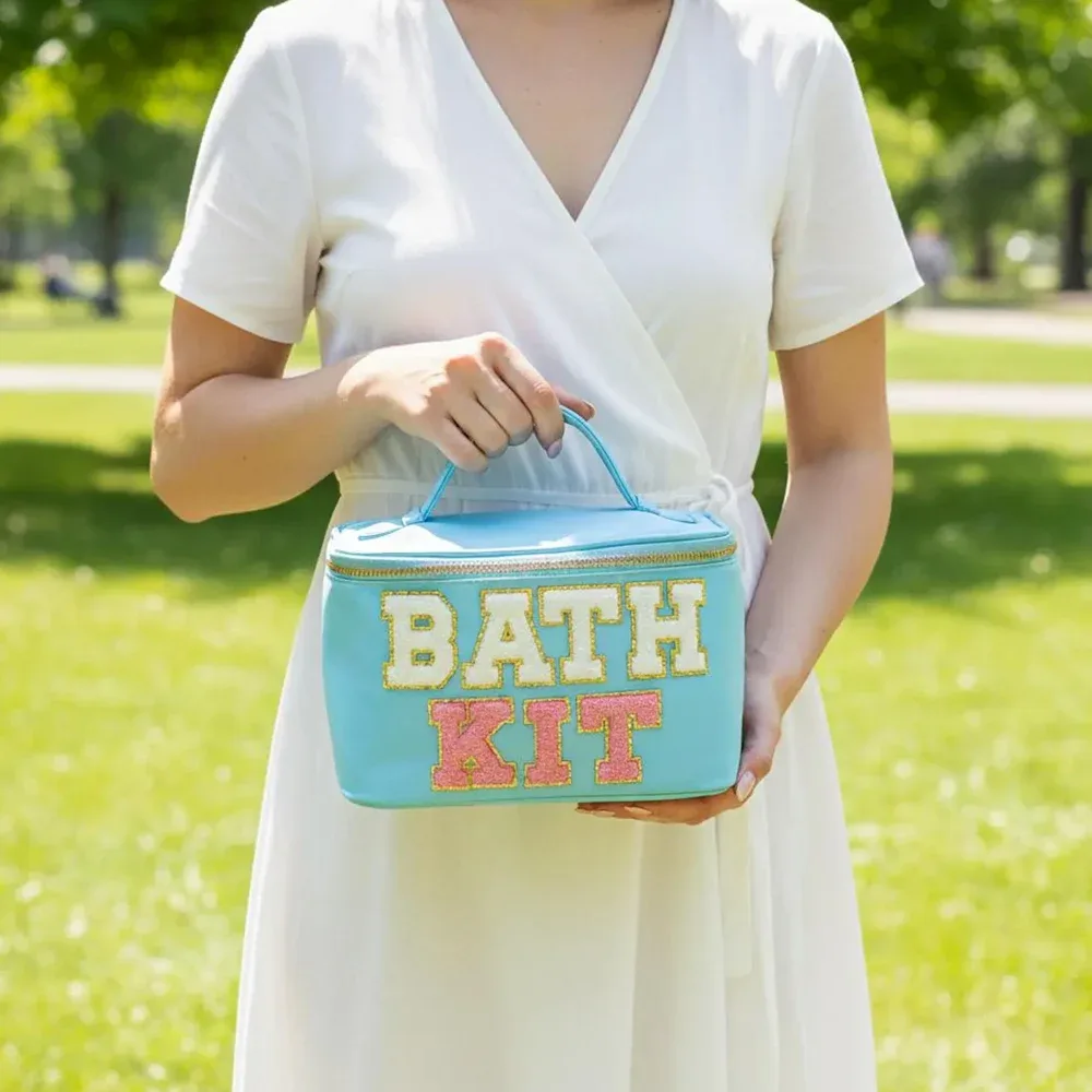 boîte de rangement imperméable en nylon couleur bonbon avec poignée, grand espace, patchs personnalisables, trousse de toilette et de maquillage pour filles pour les soirées pyjama