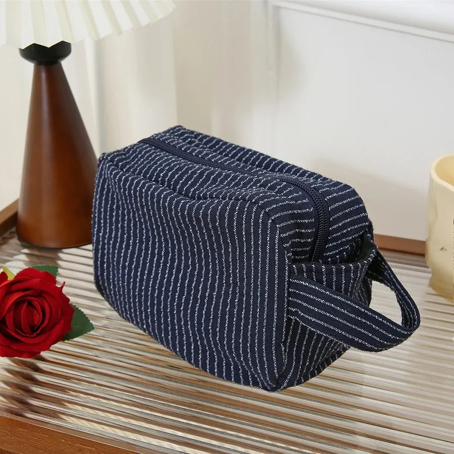 sac à cosmétiques en toile rayée, grande capacité, pochette de rangement pour articles de toilette de voyage en plein air, sac de rangement de voyage portable, 1 pièce