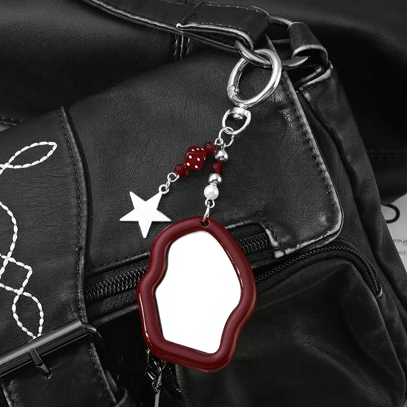 porte-clés simple et délicat avec breloque cœur rouge, nœud et miroir, style y2k, pour téléphone portable, voiture, écouteurs, sac à dos, bijou, cadeau