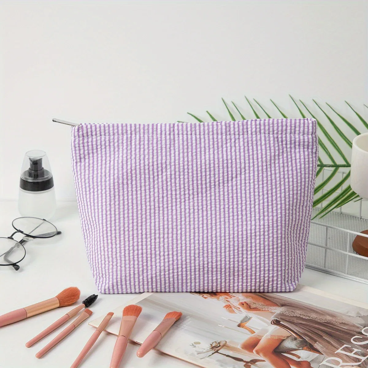 sac de maquillage à rayures avec nom brodé, sac de lavage de grande capacité, sac de rangement approprié pour la beauté et les petits articles quotidiens, cadeaux parfaits