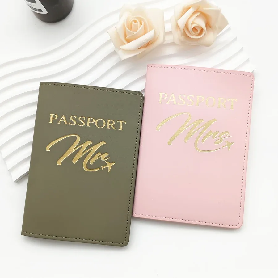 ensemble de 2 porte-passeports en cuir pu pour couples amoureux, porte-cartes, accessoires de voyage, portefeuille léger pour femmes et hommes