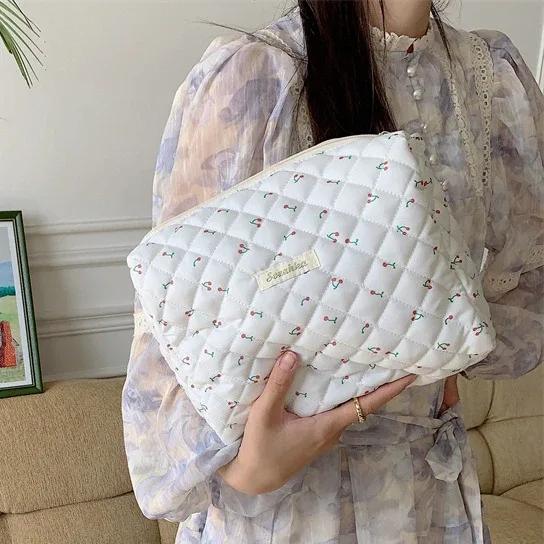 sac de rangement de voyage en coton matelassé pour femmes, sacs à cosmétiques rétro cerise, design mignon, trousse à crayons pour filles, trousse de maquillage, sacs à main