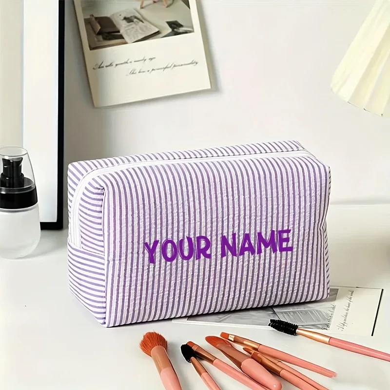 pochette à maquillage personnalisée à rayures verticales décontractées, pochette de rangement élégante et simple en tissu seersucker, sac de voyage léger et spacieux pour cosmétiques