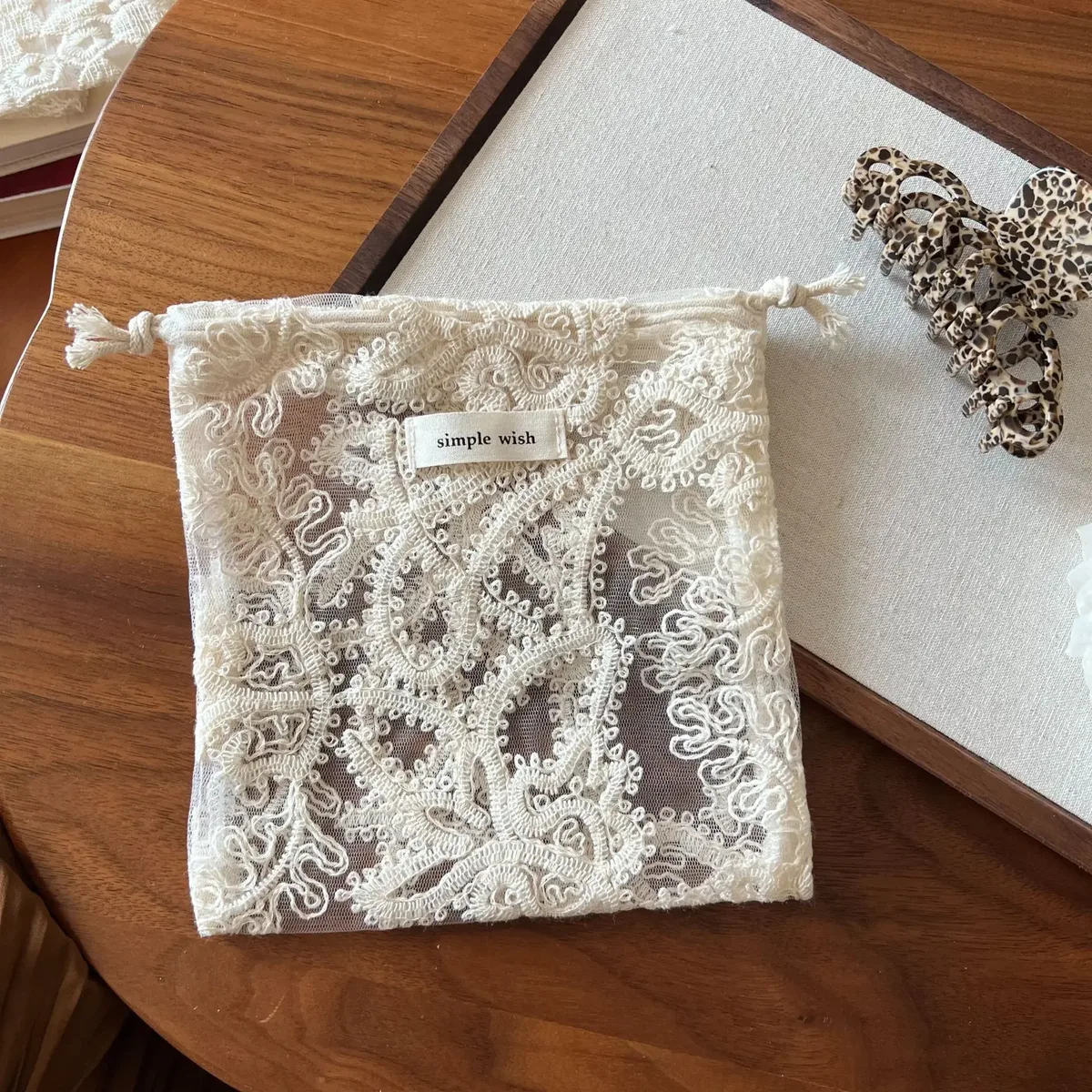 pochette de rangement rétro en dentelle abricot, organisateur polyvalent brodé avec découpe en dentelle, accessoires pour cheveux et écouteurs, sac de rangement