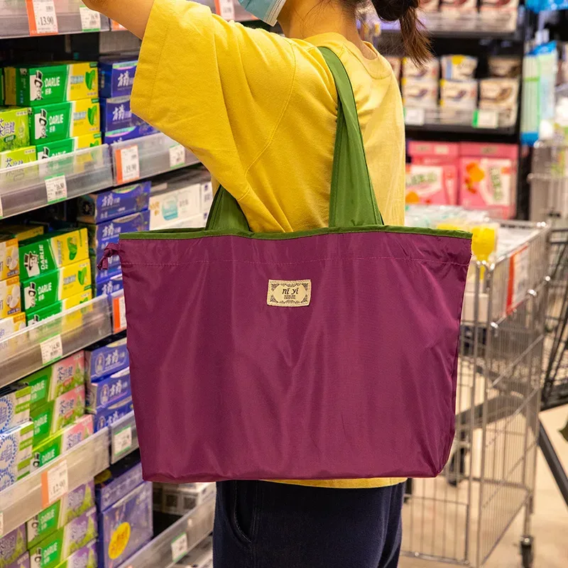 grand sac de courses pliable et simple à cordon de serrage, sac à bandoulière portable étanche et écologique à la mode