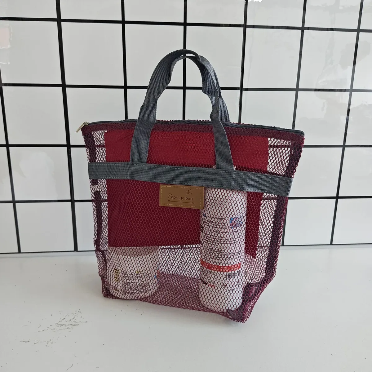 grande trousse de toilette portable en maille avec poignées durables et fermeture éclair pour voyage, plage, natation et rangement