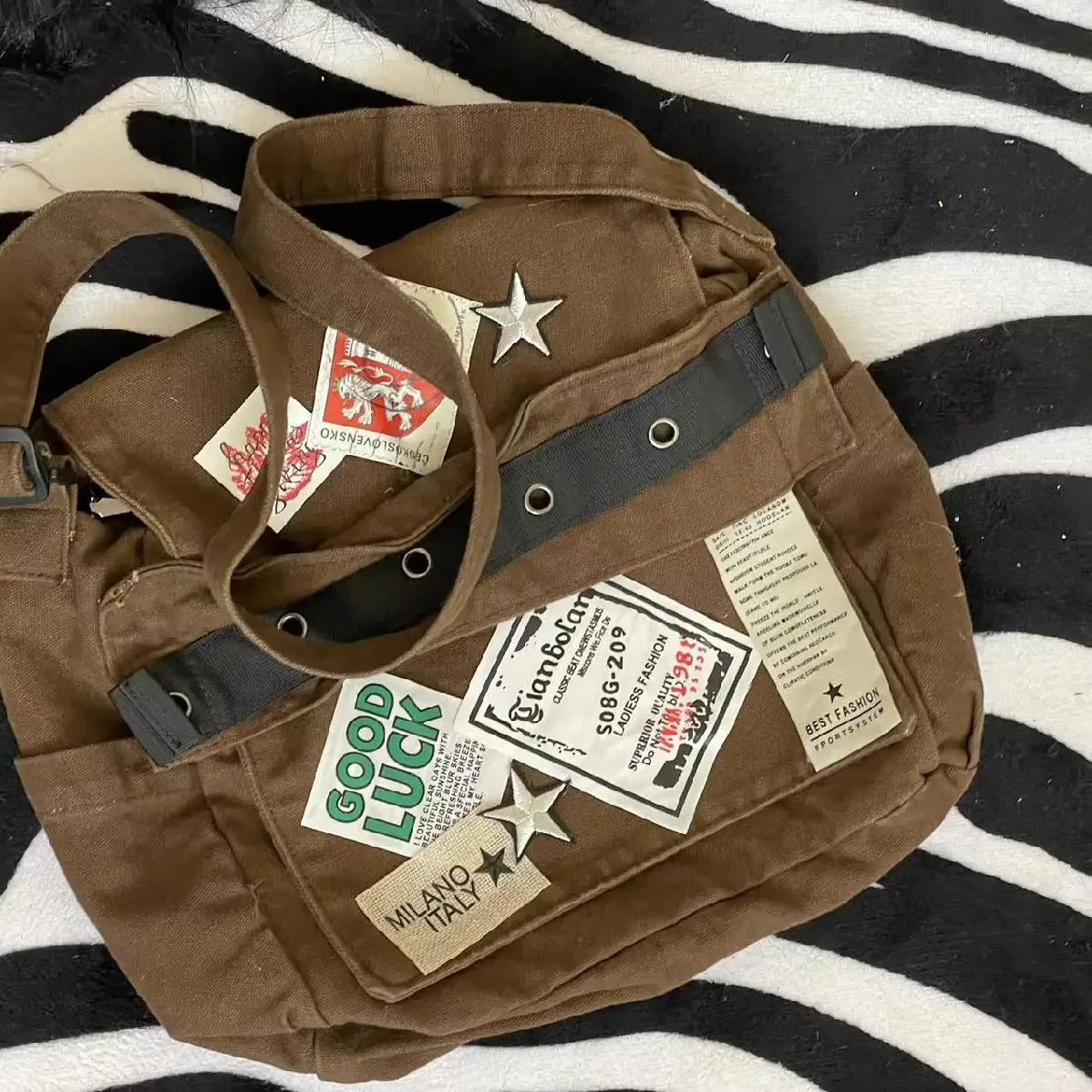 sac à bandoulière vintage de campus américain, autocollant de fille épicée, facteur, fait de vieille étoile, nouvelle collection automne