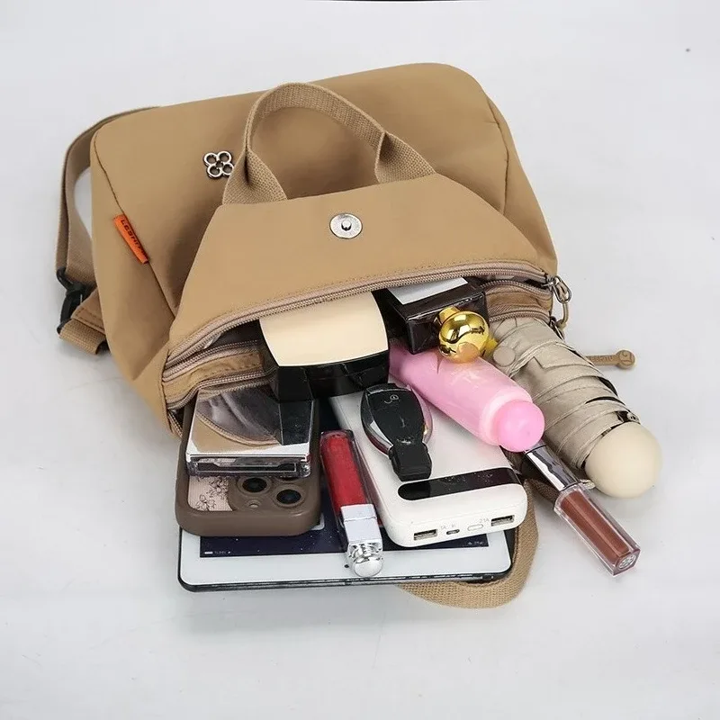 sac à dos léger et résistant à l'eau pour femme, durable, avec plusieurs poches, idéal pour les trajets quotidiens, les étudiants et les voyages