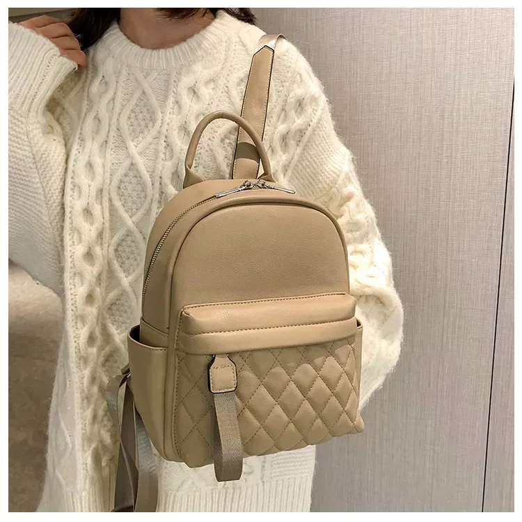 sac à dos en pu pour femme avec nom brodé, sac de mode personnalisé de haute qualité, cadeau idéal pour les femmes et les filles pour une utilisation quotidienne et en extérieur