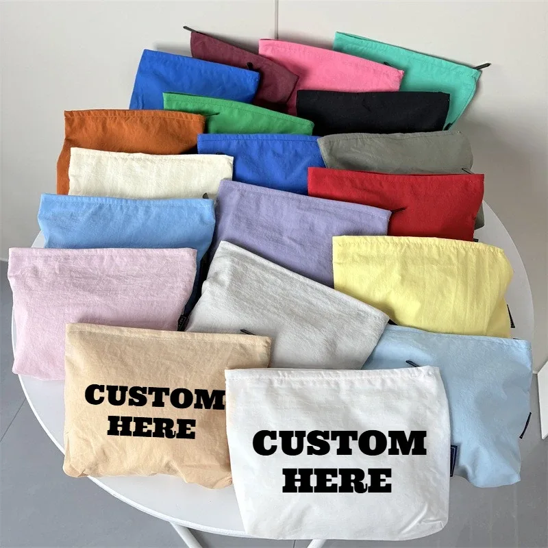 Sac cosmétique en nylon avec logo imprimé personnalisé, couleur unie simple, pochette pour femme, grande capacité, fermeture éclair, sacs de rangement pour articles de toilette