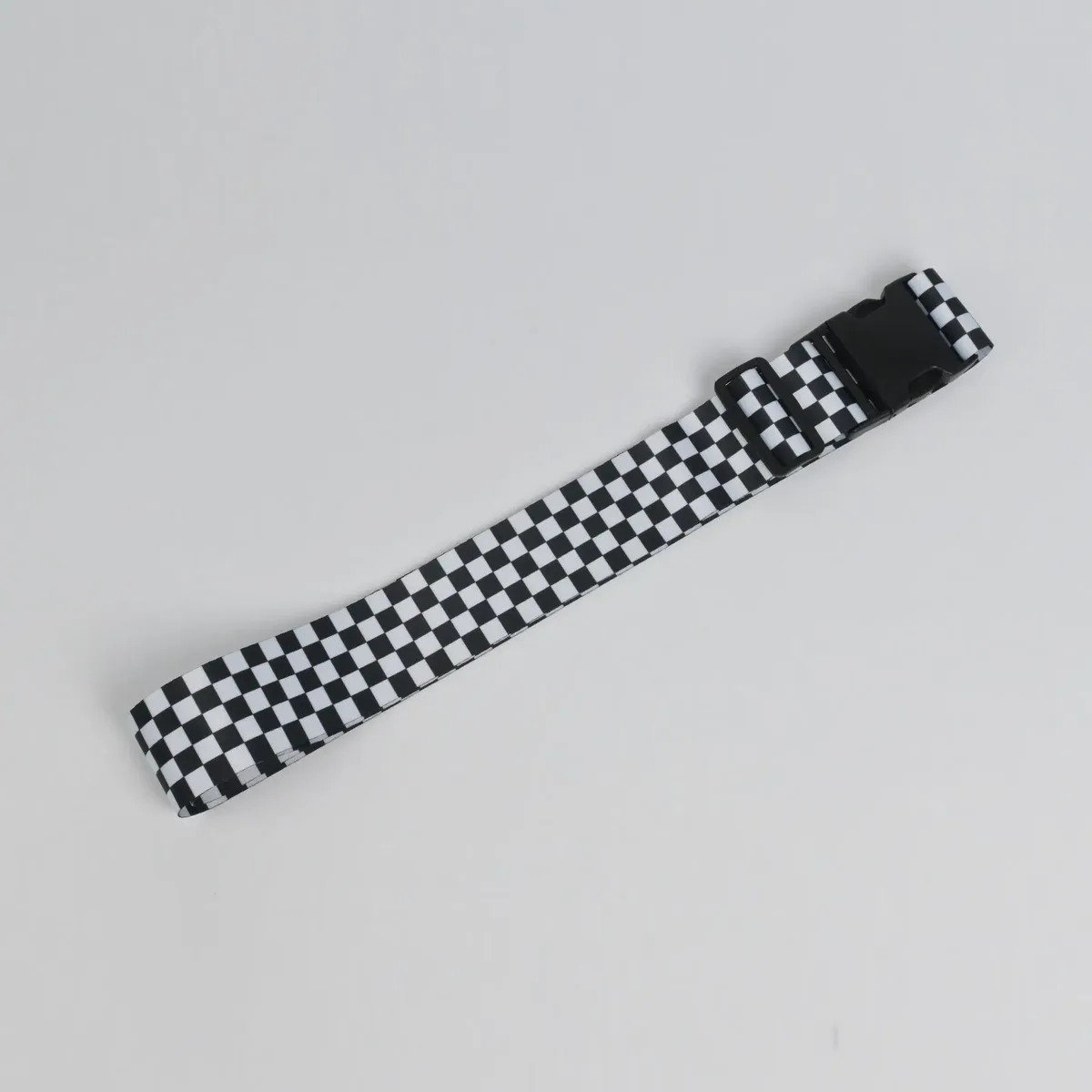 sangles de bagage en lot de 2, motif damier noir et blanc, durables et tendance, accessoires de voyage essentiels.