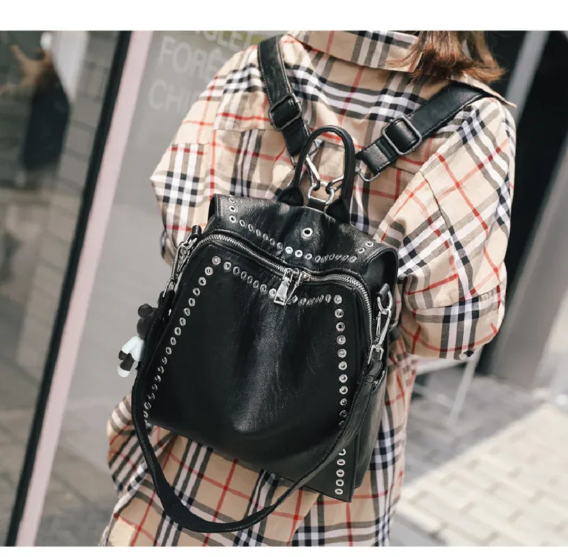 sacs à dos de voyage en cuir véritable de grande capacité pour femmes, sacs à bandoulière de luxe à rivets de styliste, fourre-tout de bonne qualité
