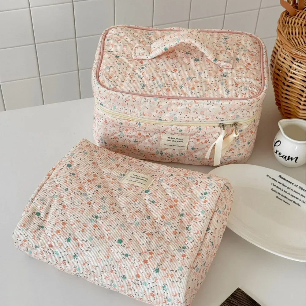sac à cosmétiques de grande capacité pour femmes, organisateur de voyage, pochette de rangement de maquillage pour rouge à lèvres, sac matelassé floral pour dames