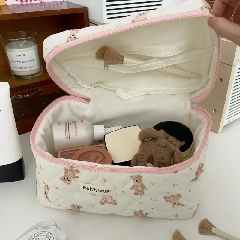 sac de maquillage ours de dessin animé pour femmes, grande capacité, mignon organisateur de voyage, pochette matelassée, sac à main de rangement de toilette pour dames