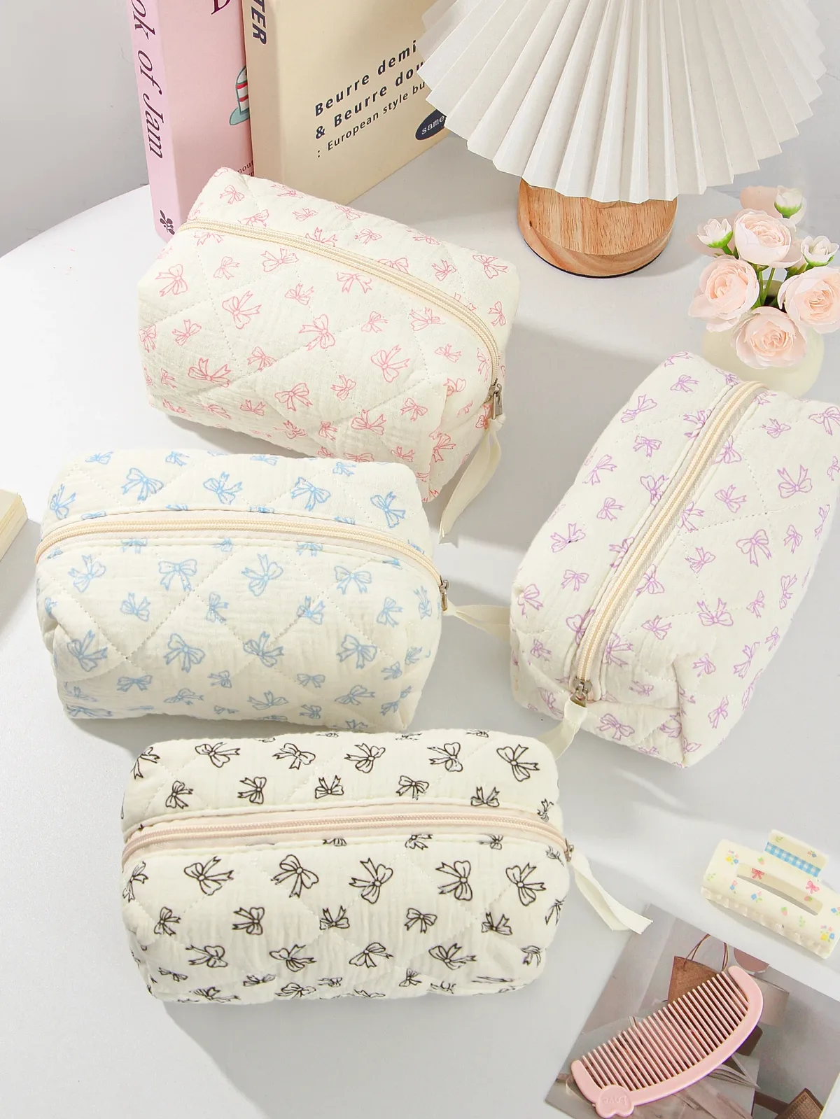 1 pièces trousse de maquillage matelassée à nœud mignon, trousse de maquillage Portable à la mode, trousse de maquillage essentielle de voyage, trousse de maquillage cadeau de vacances