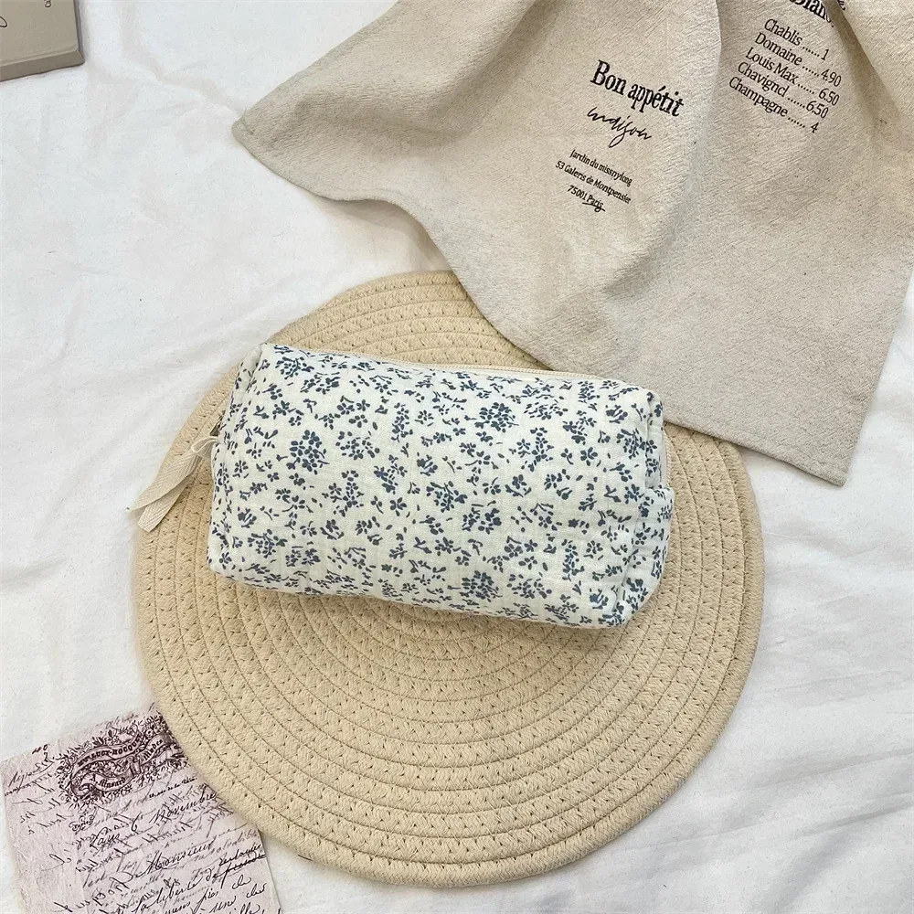sac à cosmétiques à fleurs bleues de grande capacité, trousse de maquillage pour femmes, organisateur de voyage, trousse de toilette essentielle, pochette de maquillage, trousse à crayons pour filles