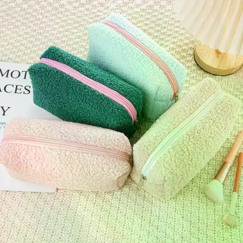 sac de maquillage en peluche mignon pour femmes, petits sacs à cosmétiques portables de voyage, trousse de toilette à fermeture éclair de couleur unie, pochette de lavage, sacs de rangement