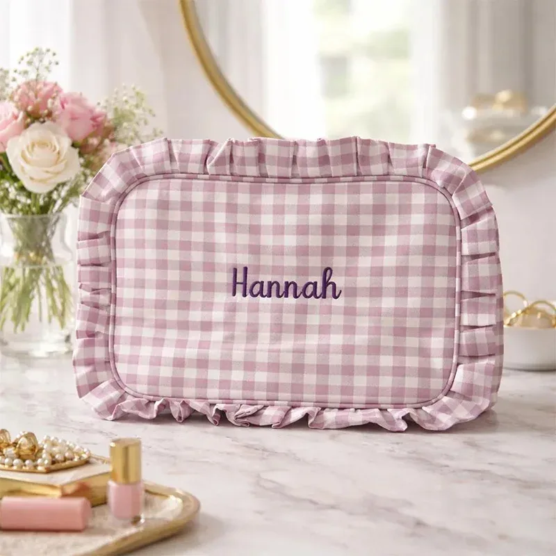 pochette de toilette personnalisée à volants, pochette à maquillage à carreaux, pochette à maquillage personnalisée avec nom, cadeau pour demoiselle d'honneur, cadeau de pâques pour elle