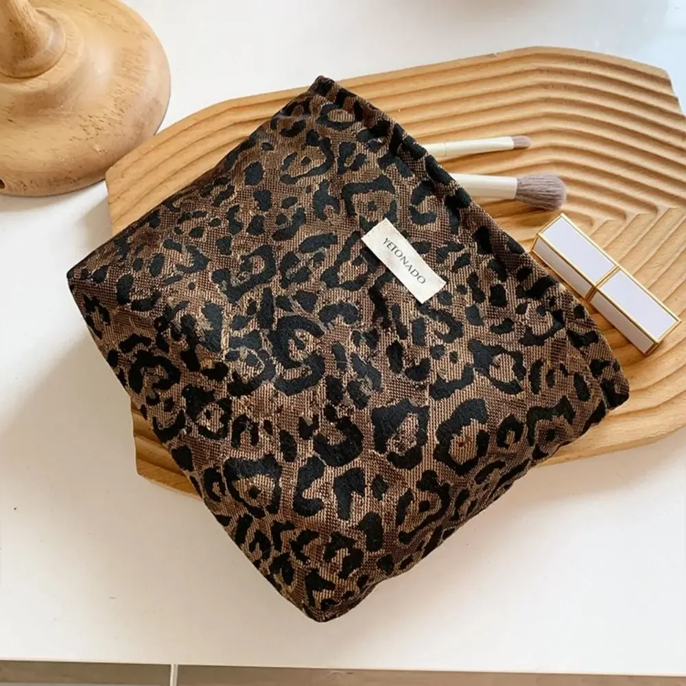nouvelle pochette en toile de polyester grande capacité imprimé léopard trousse de maquillage portable avec fermeture éclair organisateur cosmétique pour femme