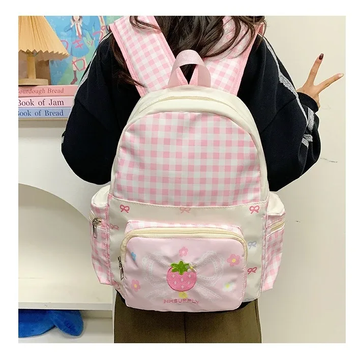 sac à dos scolaire léger en nylon à carreaux pour fille, broderie mignonne de fraises, sac à dos imperméable kawaii pour les trajets quotidiens