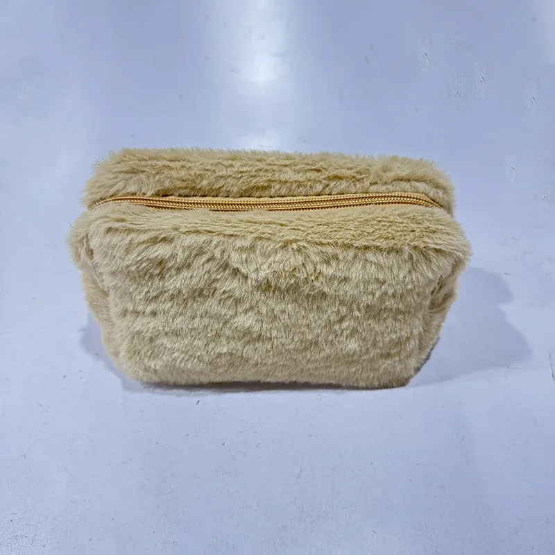 sac de maquillage en peluche mignon pour femmes, petits sacs à cosmétiques portables de voyage, trousse de toilette à fermeture éclair de couleur unie, pochette de lavage, sacs de rangement