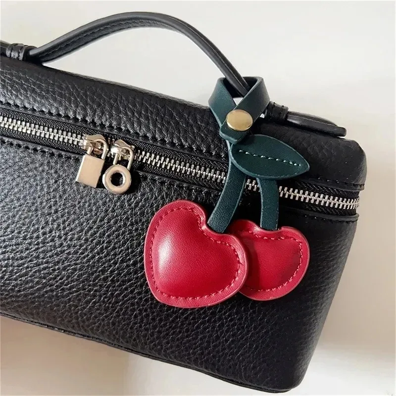 porte-clés pendentif cerise chelsea créatif pour sac à main femme, accessoire de sac à dos en cuir, breloque vintage polyvalente pour sac