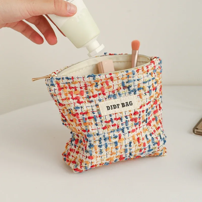 sac à cosmétiques en peluche jaune pour femmes, trousse de toilette de voyage portable, sac de rangement de changement de cosmétiques de grande capacité, pochette de banlieue ins