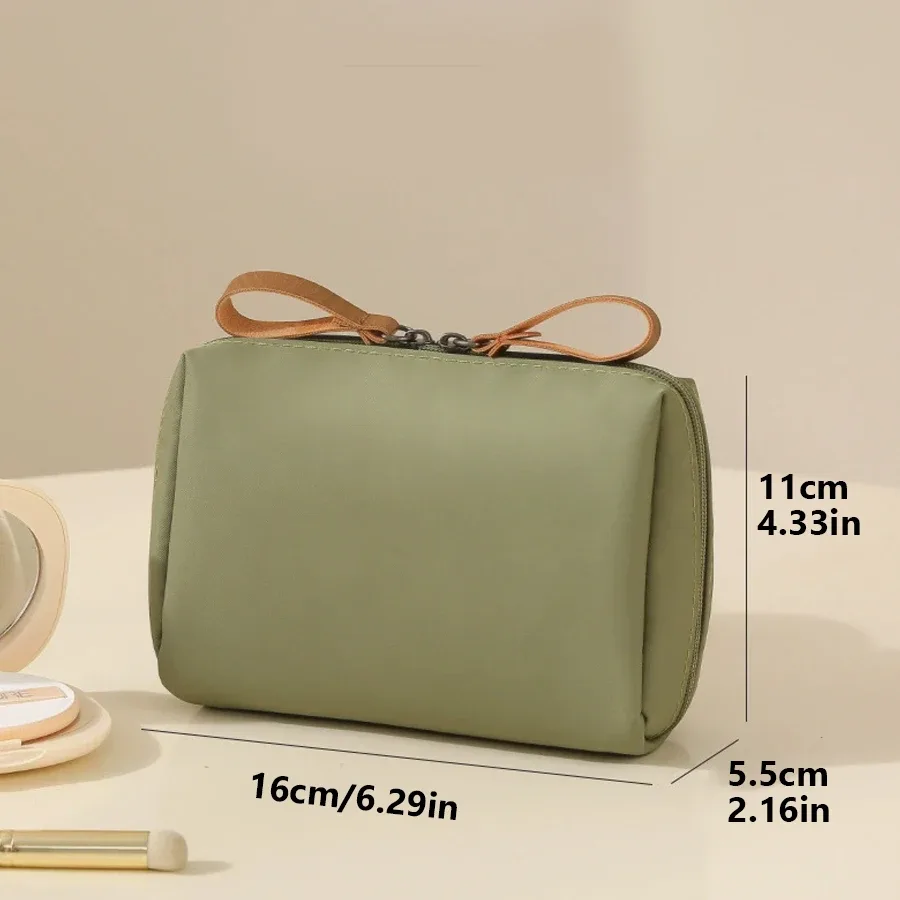 sac de maquillage portable, sac de rangement pour les essentiels quotidiens, sac de rangement multifonctionnel pour hommes et femmes, porte-monnaie léger à fermeture éclair, adapté au rouge à lèvres, au téléphone portable, aux câbles de données et aux petits objets, idéal pour une utilisation quotidienne et l'organisation en voyage.