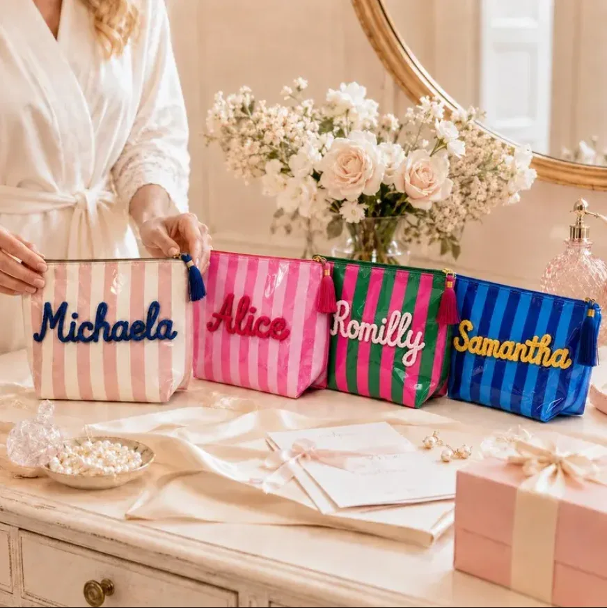 pochette de maquillage personnalisée, pochette cosmétique imperméable en pvc, cadeau pour demoiselle d'honneur, trousse de toilette personnalisée avec nom pour fête de mariage, cadeau pour professeur
