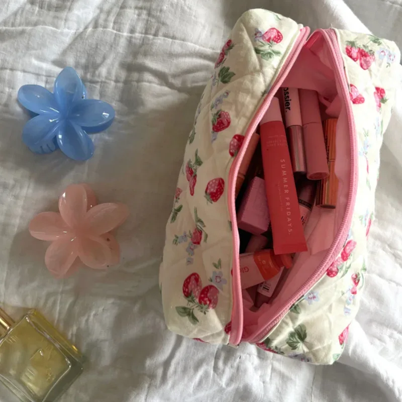 Sac à cosmétiques pour femmes, sac de transport de voyage, trousse de maquillage à fraises coréenne, organisateur Floral de Style Girly doux, sac à cosmétiques à la mode