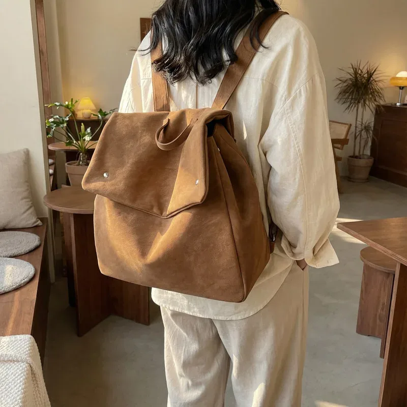 Sacs à dos Style Preppy rétro, Niche de luxe, sacs de livres à rabat en daim haut de gamme pour étudiants, grand sac à bandoulière de voyage, nouvelle collection 2026