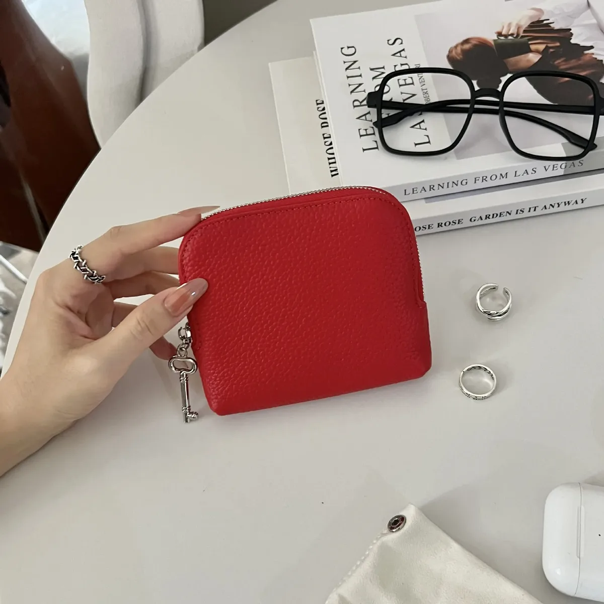 sac de rangement de bijoux en cuir véritable avec lettres gravées, sac de luxe pour femmes, pour montre, bracelet, collier, bagues, porte-monnaie, portefeuille