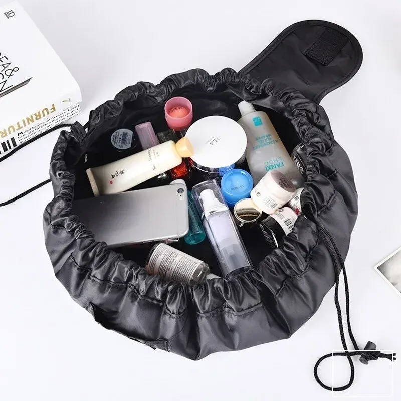 sac de rangement de maquillage élastique à cordon de serrage pour femmes, sac de voyage portable noir de grande capacité, sacs de rangement à la mode, 1 pièce