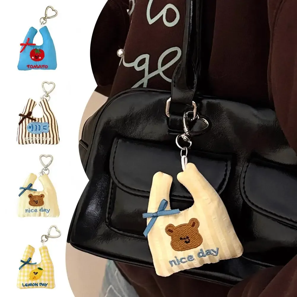 pendentif mignon pour sac de shopping, breloque cœur, porte-clés, pendentif en tissu brodé pour sac fourre-tout, décoration de sac à dos pour filles