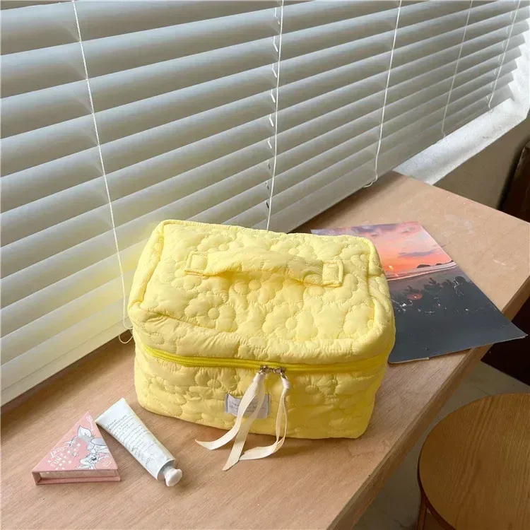 trousse de toilette portable en coton matelassé avec fermeture éclair pour femme, sac à main d'évaluateur cosmétique, forme de boîte, trousse de maquillage mignonne pour filles, 1pc