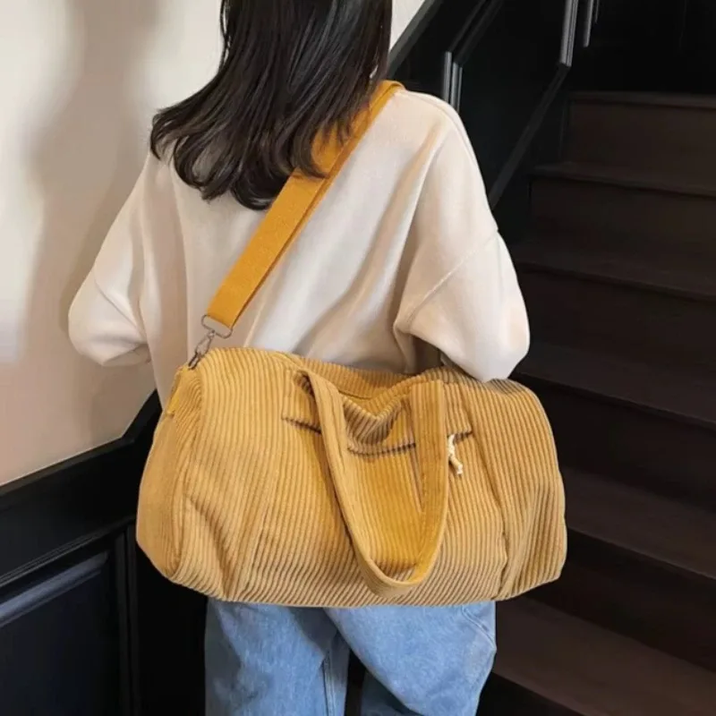 sac de voyage de haute qualité en velours côtelé, sac à bandoulière, sac de sport pour femme, sac fourre-tout 2026, grand sac à main de créateur pour dames