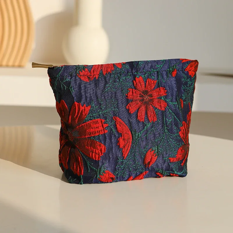 nouveau mini sac à cosmétiques féminin portable rouge doux petit sac de rangement de serviettes hygiéniques sac de clé de monnaie de banlieue sac de carte bancaire portable