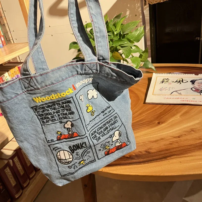 Nouveau sac à bandoulière brodé Snoopy de style japonais, sac en jean rétro polyvalent, sac fourre-tout grande capacité, sac de voyage portable