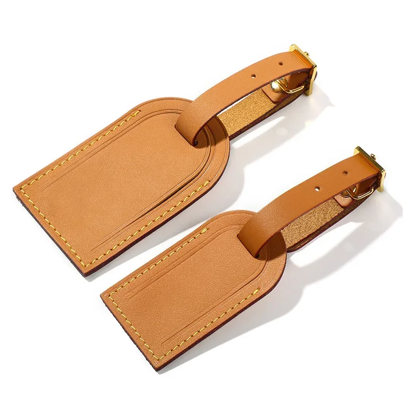 étiquette de bagage en cuir tanné végétal monogramme gratuit, avion, cuir de vache, voyage d'embarquement, étui à roulettes