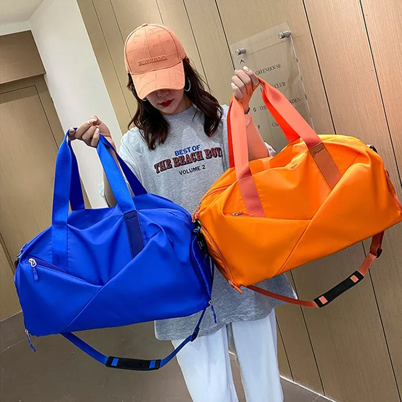 sac de sport personnalisé avec logo pour enfants, femmes, hommes – sac de voyage étanche pour vêtements secs et mouillés, sac à main, sac de natation, sac de week-end, sac d'entraînement de fitness – impression photo et nom